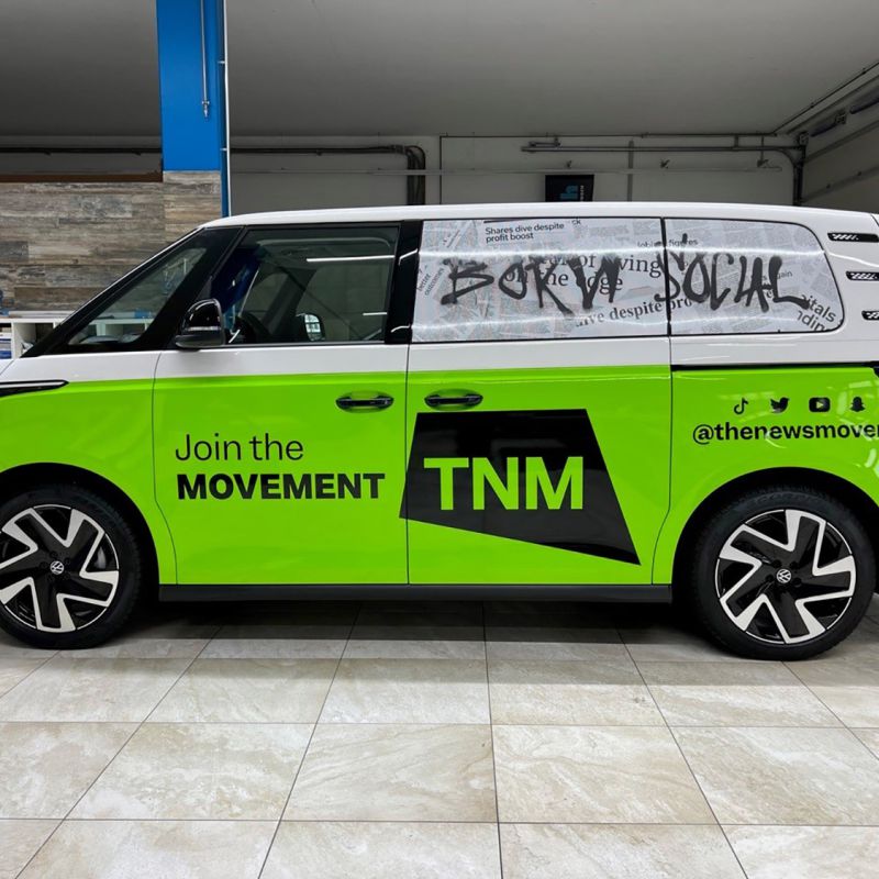 gru  ne teilfolierung erga  nzt mit schwarzen schriften und windowfolie im digitaldruckverfahren hergestellt gru  ne teilfolierung erga  nzt mit schwarzen schriften und windowfolie im digitaldruckverfahren hergestellt