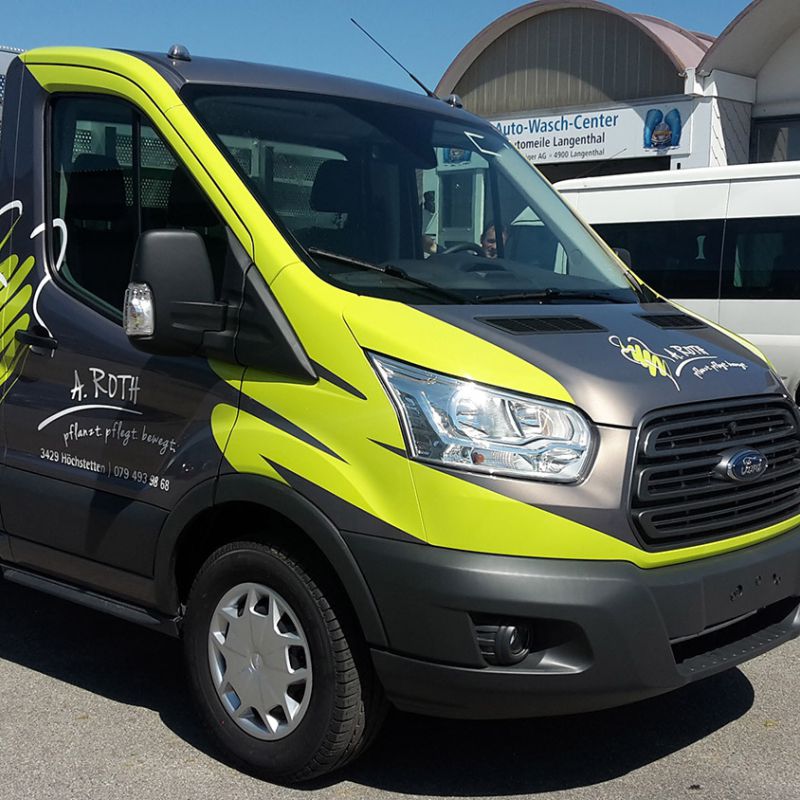 lieferwagen foliert mit gru  nen elementen und geschnittenen logos lieferwagen foliert mit gru  nen elementen und geschnittenen logos