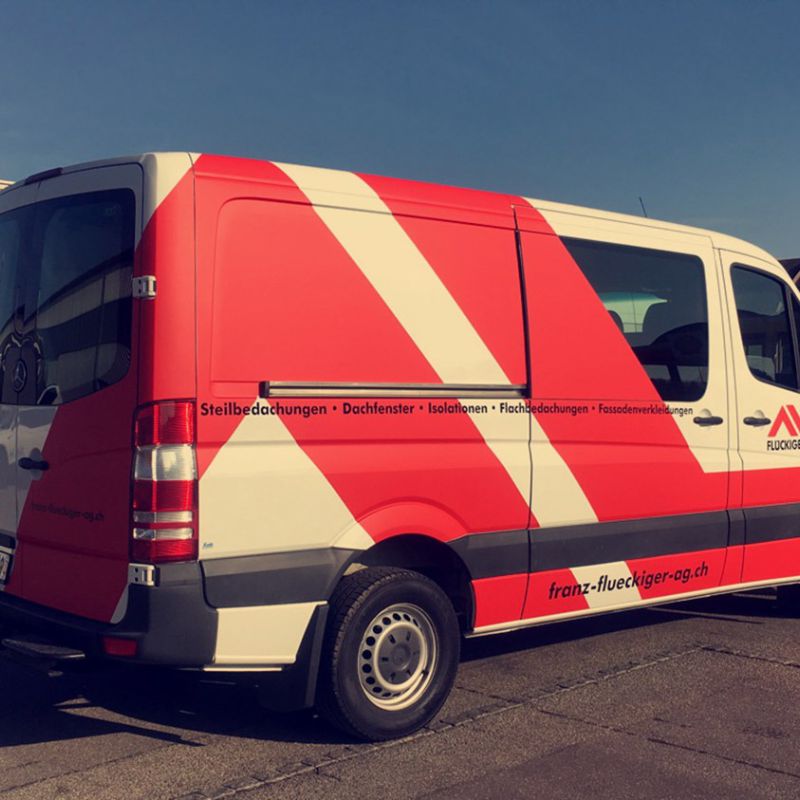 logo element u  ber seite und heck foliert logo element u  ber seite und heck foliert