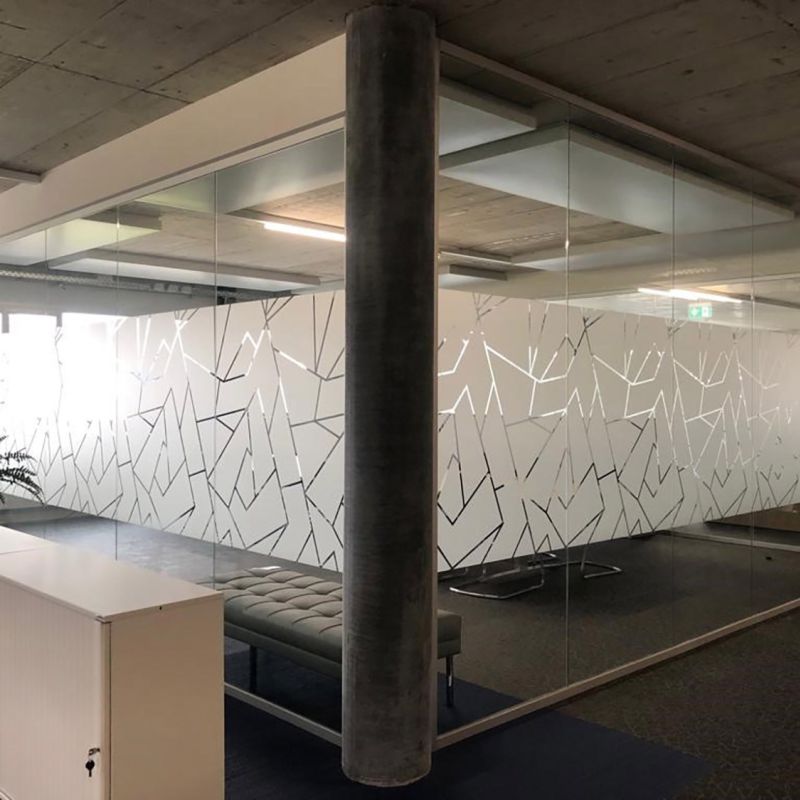 stylischer sichtschutz aus milchglasfolie stylischer sichtschutz aus milchglasfolie